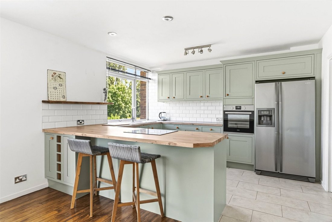 Townhouse in Hampton Wick, Richmond Upon Thames, England 3 - 18339859