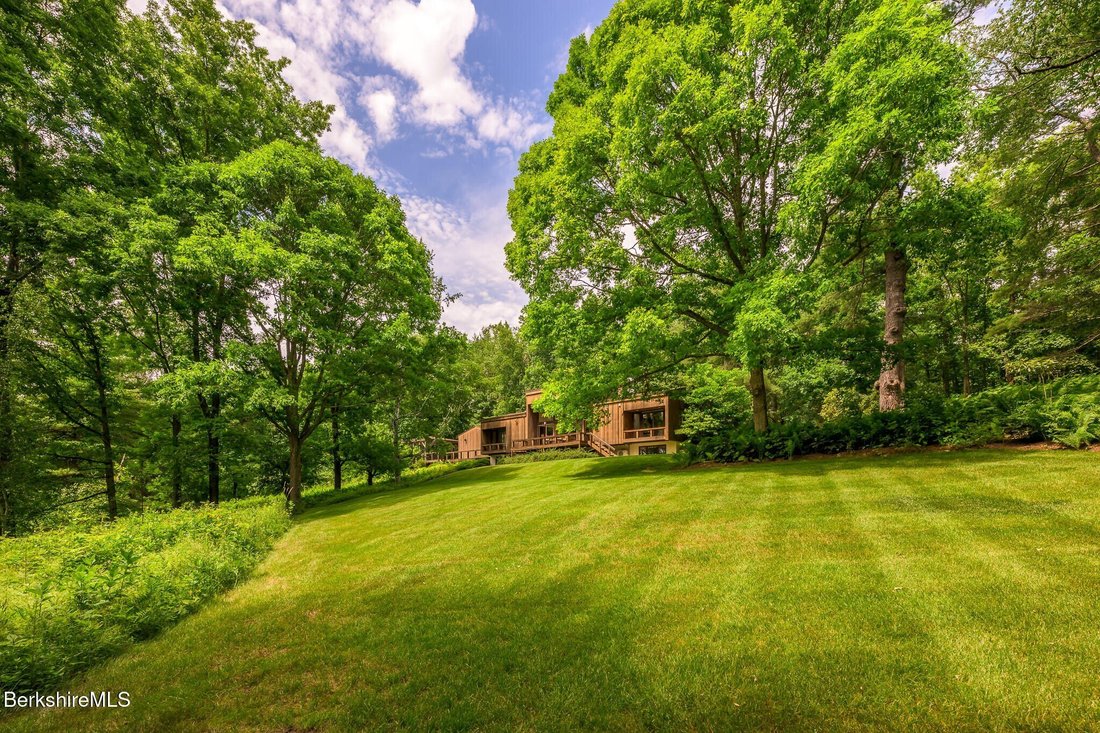 House in Great Barrington, Massachusetts, United States 4 - 18341721