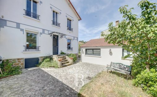 Haus in Nord Ouest, Le Mesnil-le-Roi, Frankreich 1