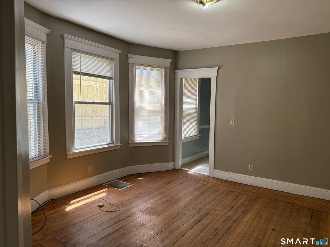 New Haven, Connecticut, United States 4 - 18333578
