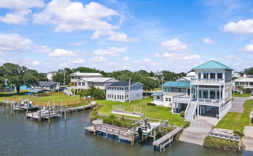 House in Cedar Point, North Carolina, United States 1