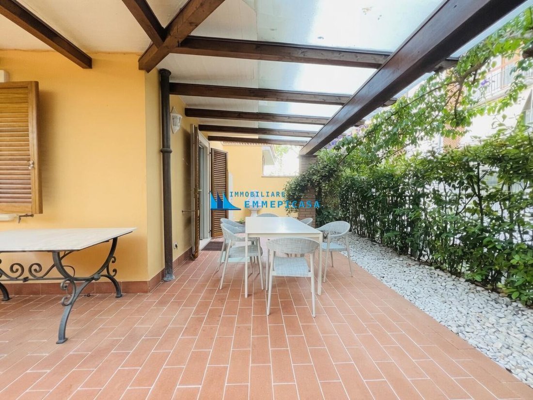 Country House in Ronchi, Massa, Italy 3 - 18340522