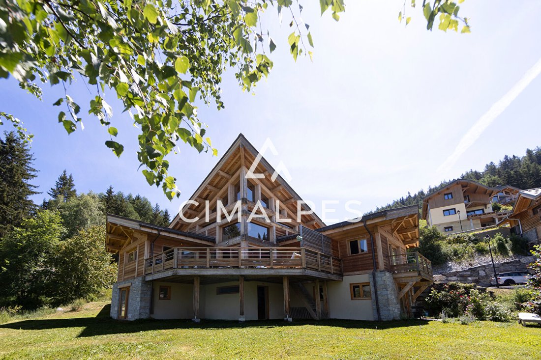Villa in Bourg-Saint-Maurice, Auvergne-Rhône-Alpes, France 1 - 17047464