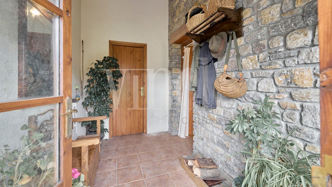 Townhouse in Puigcerda, Catalonia, Spain 4 - 18335196