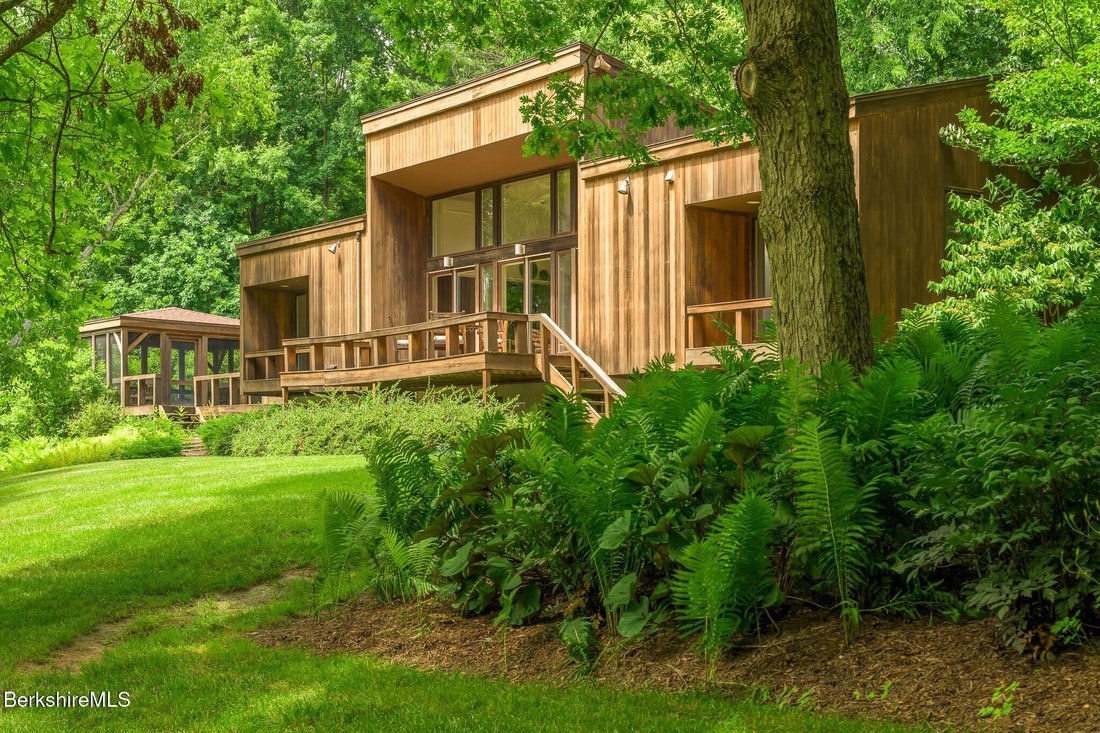House in Great Barrington, Massachusetts, United States 1 - 18341721