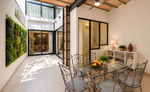 House in Ciutat Vella, Valencia, Spain 1