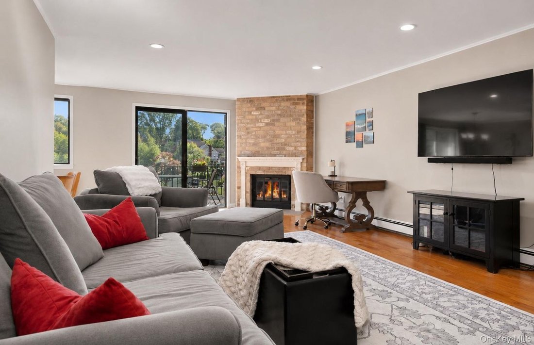 Condo in White Plains, New York, United States 5 - 18125791