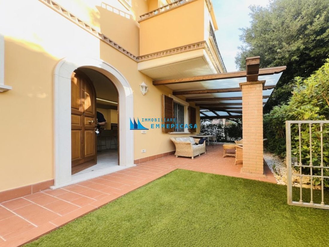 Country House in Ronchi, Massa, Italy 1 - 18340522