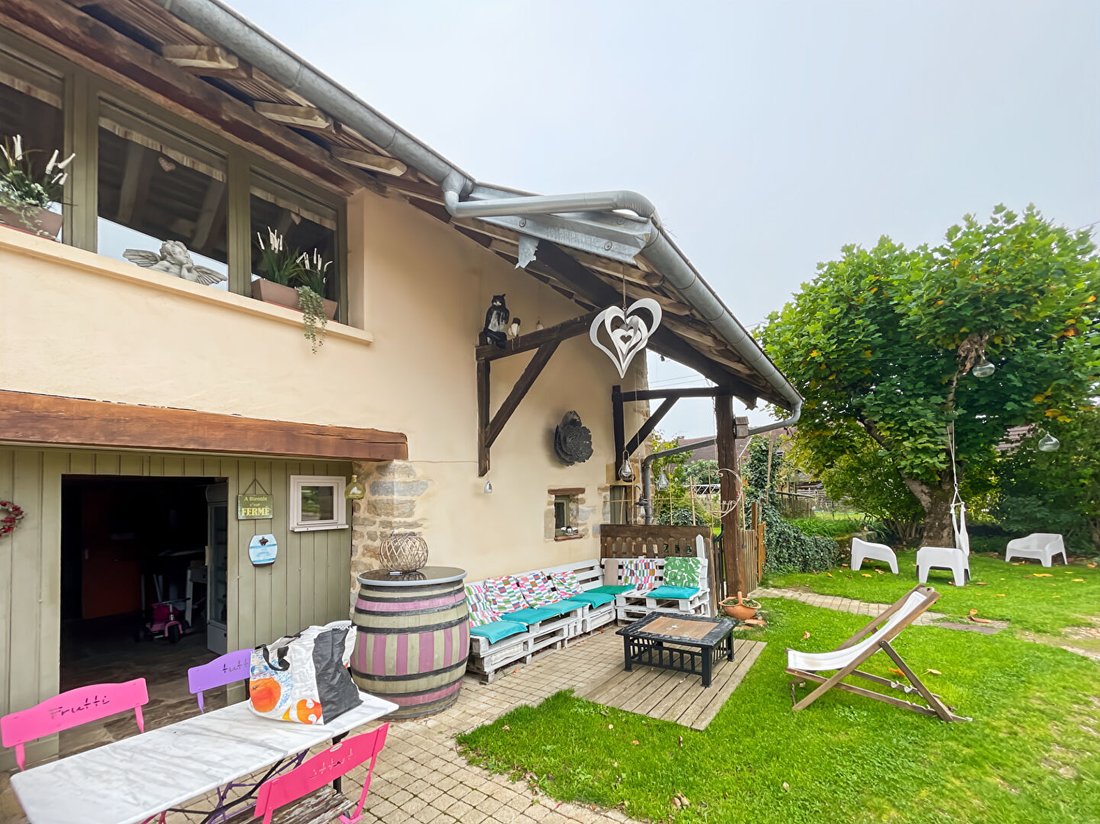 Villa in Pupillin, Bourgogne – Franche-Comté, France 1 - 18341516