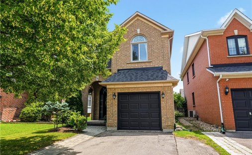 House in Hamilton, Ontario, Canada 1