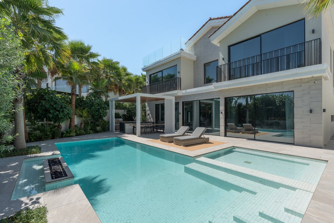 Villa in Jumeirah Golf Estates, Dubai, United Arab Emirates 1 - 18239325