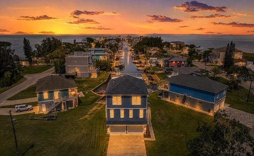 House in Hudson, Florida, United States 1