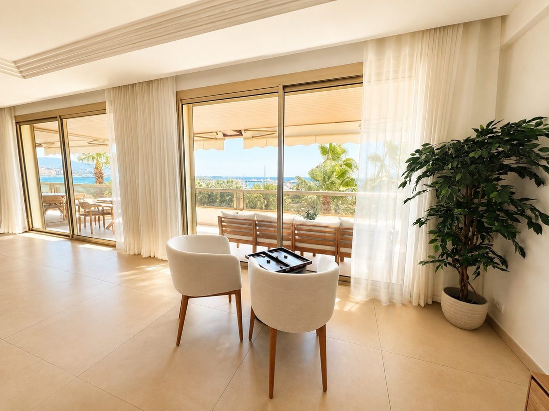 Apartment in Cannes, Provence-Alpes-Côte d'Azur, France 2 - 17955352