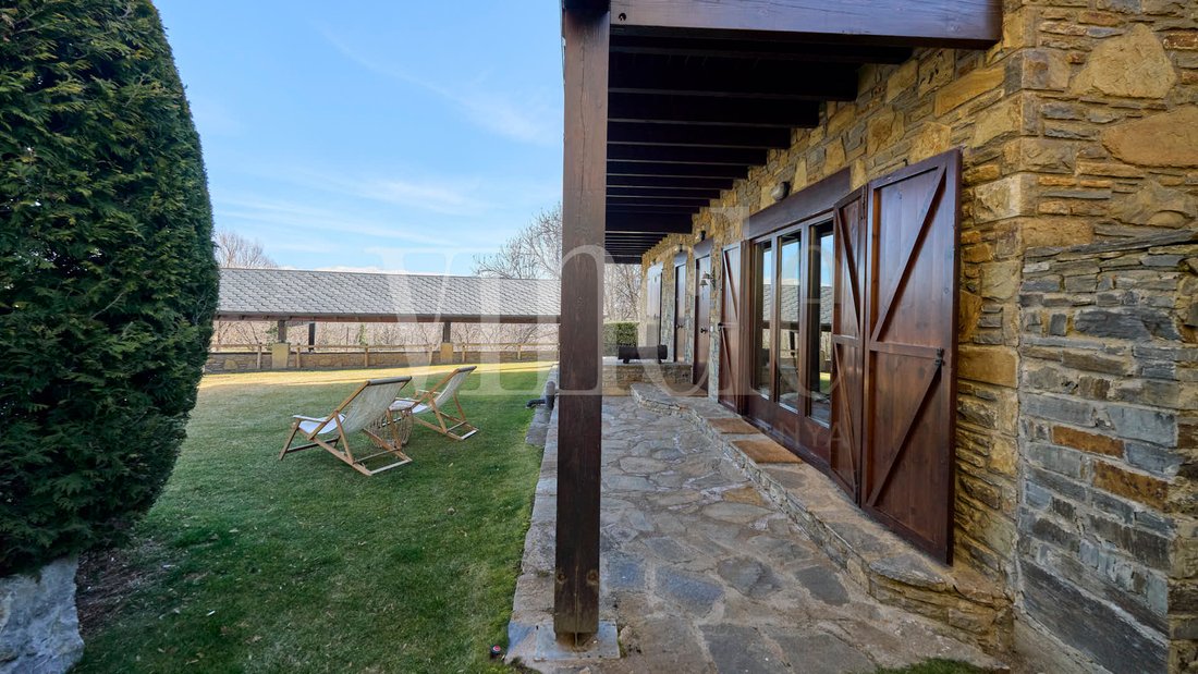 Townhouse in Isovol, Catalonia, Spain 5 - 18335246