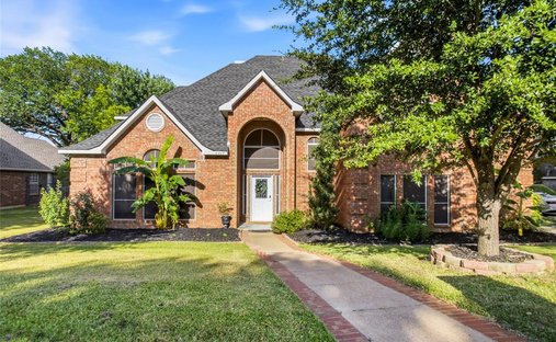 House in Arlington, Texas, United States 1