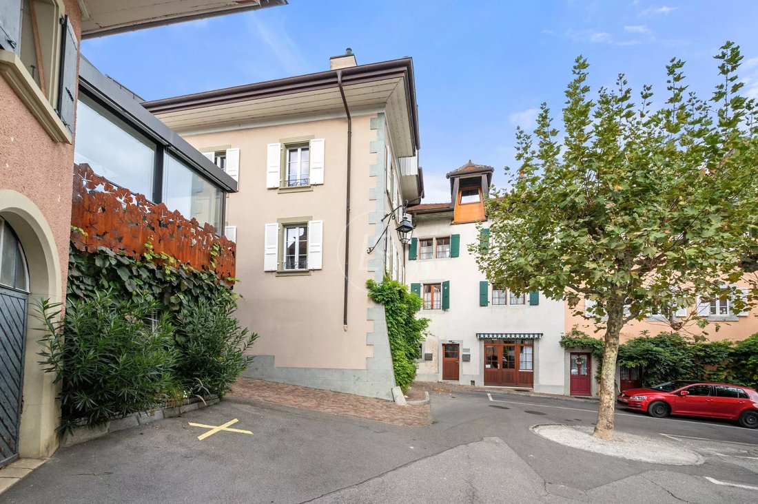 House in Bourg-en-Lavaux, Vaud, Switzerland 1 - 18339857