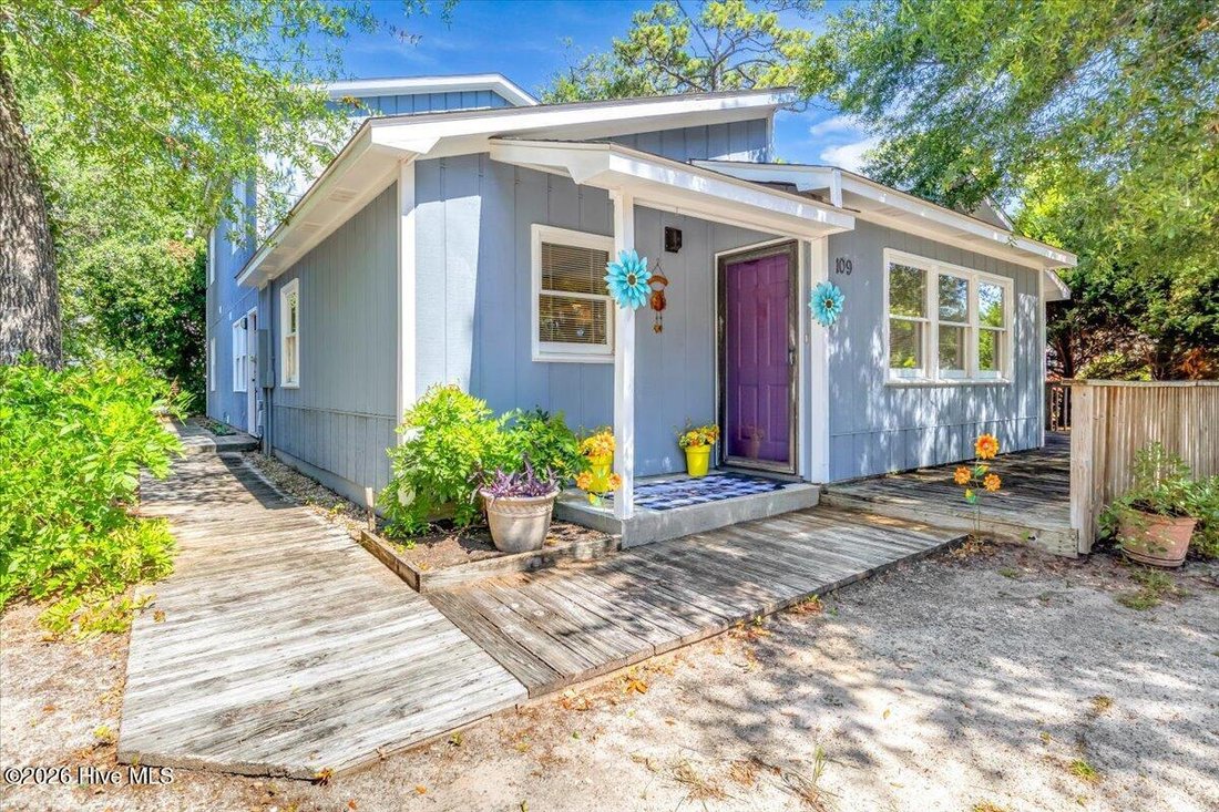 House in Oak Island, North Carolina, United States 2 - 18335591