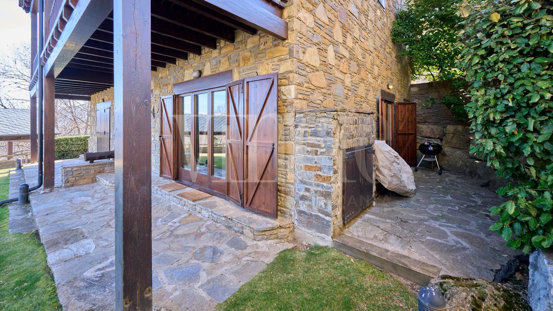 Townhouse in Isovol, Catalonia, Spain 4 - 18335246