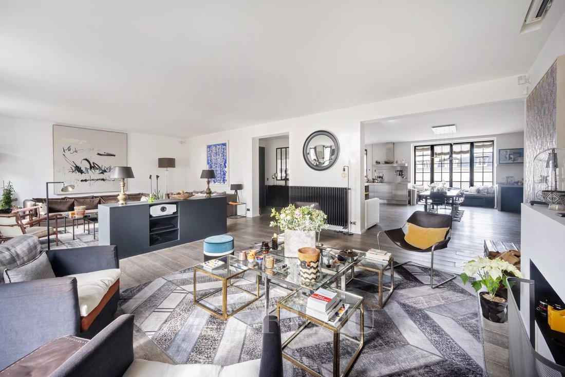 Apartment in Chaillot, Paris 16e Arrondissement, Paris 1 - 18337557