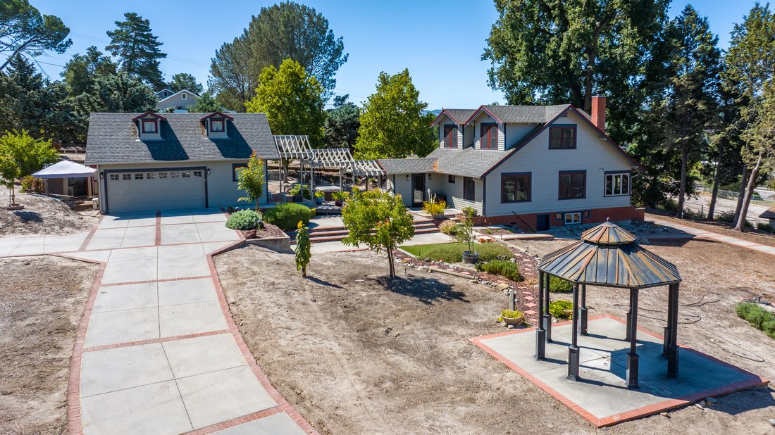 Atascadero, California, United States 3 - 18342158
