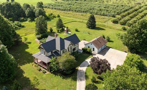 House in Paw Paw, Michigan, United States 1
