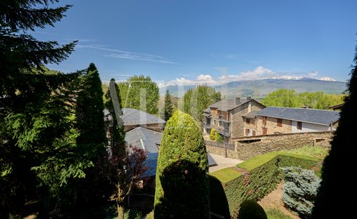Apartment in Fontanals de Cerdanya, Catalonia, Spain 1