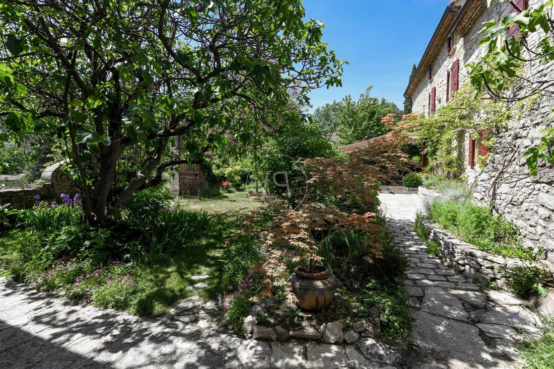 Estate in Uzès, Occitania, France 3 - 18340387