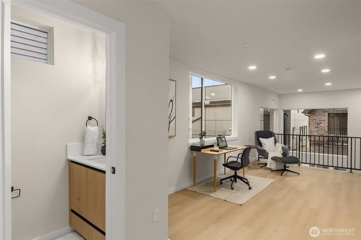 Townhouse in Seattle, WA, United States 5 - 18342187