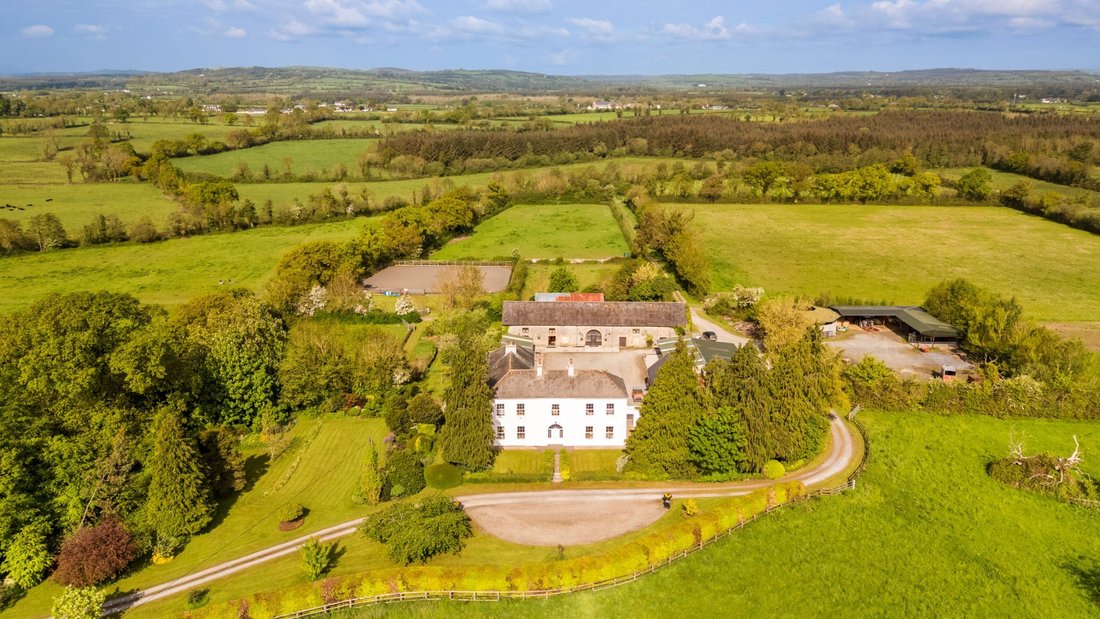 Country House in Mullinahone, County Tipperary, Ireland 1 - 18335057