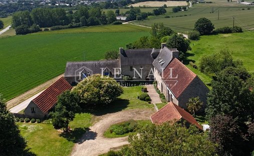 Tenuta in Francia 1