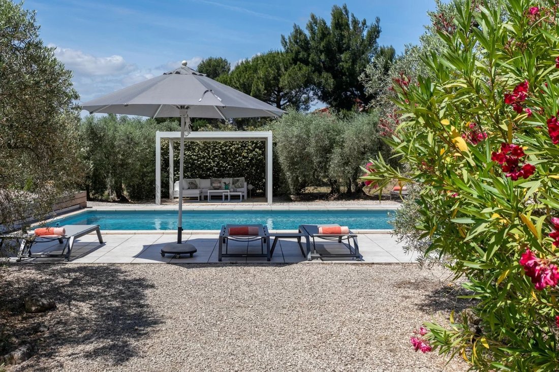 Country House in Mouriès, Provence-Alpes-Côte d'Azur, France 2 - 18334871
