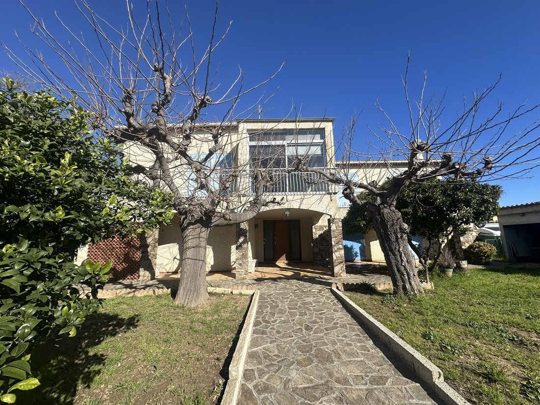 Haus in Hyères, Provence-Alpes-Côte d'Azur, Frankreich 1 - 18336202