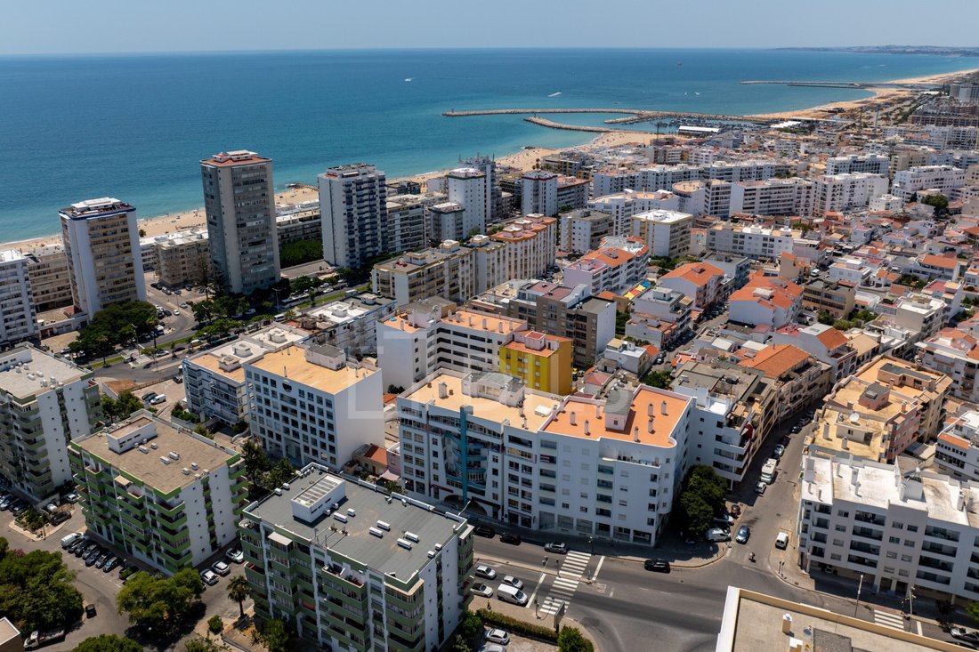 Apartment in Quarteira, Algarve, Portugal 1 - 18337426