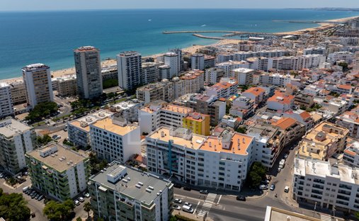 Appartamento a Quarteira, Algarve, Portogallo 1