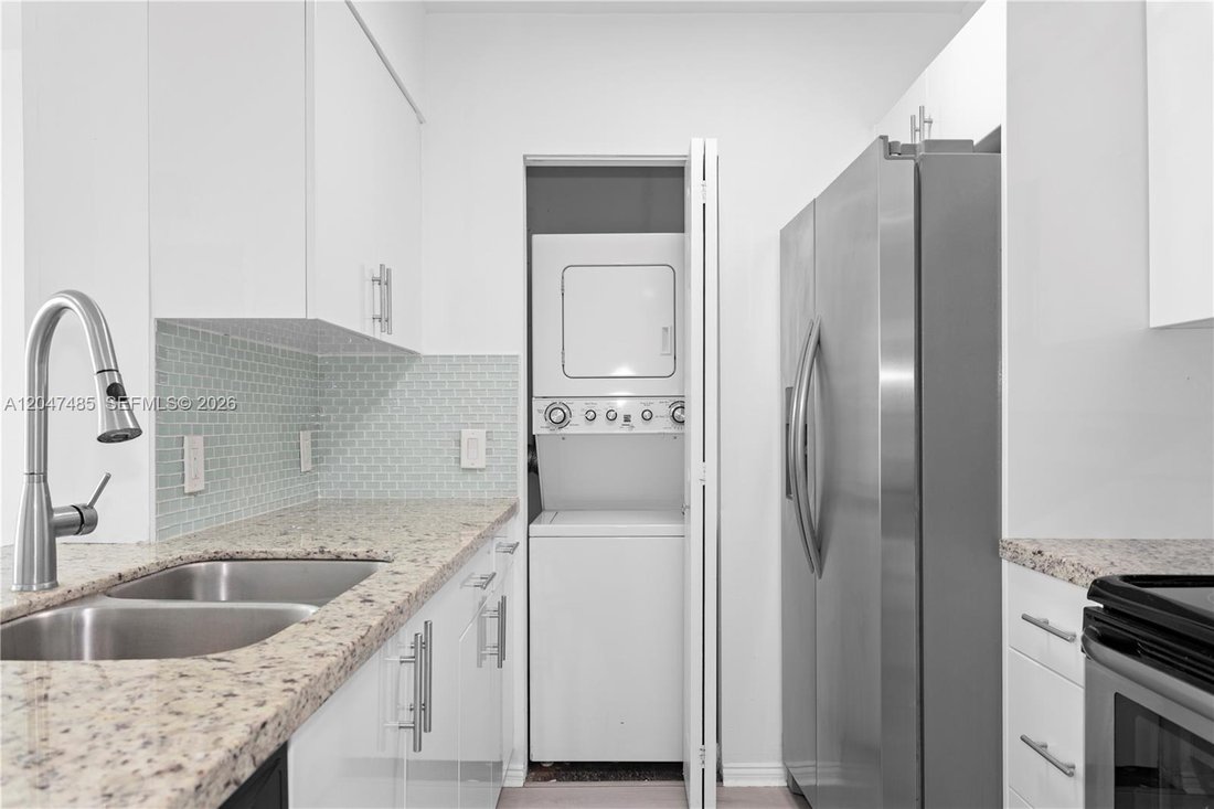 Condo in Miami, Florida, United States 5 - 18341089