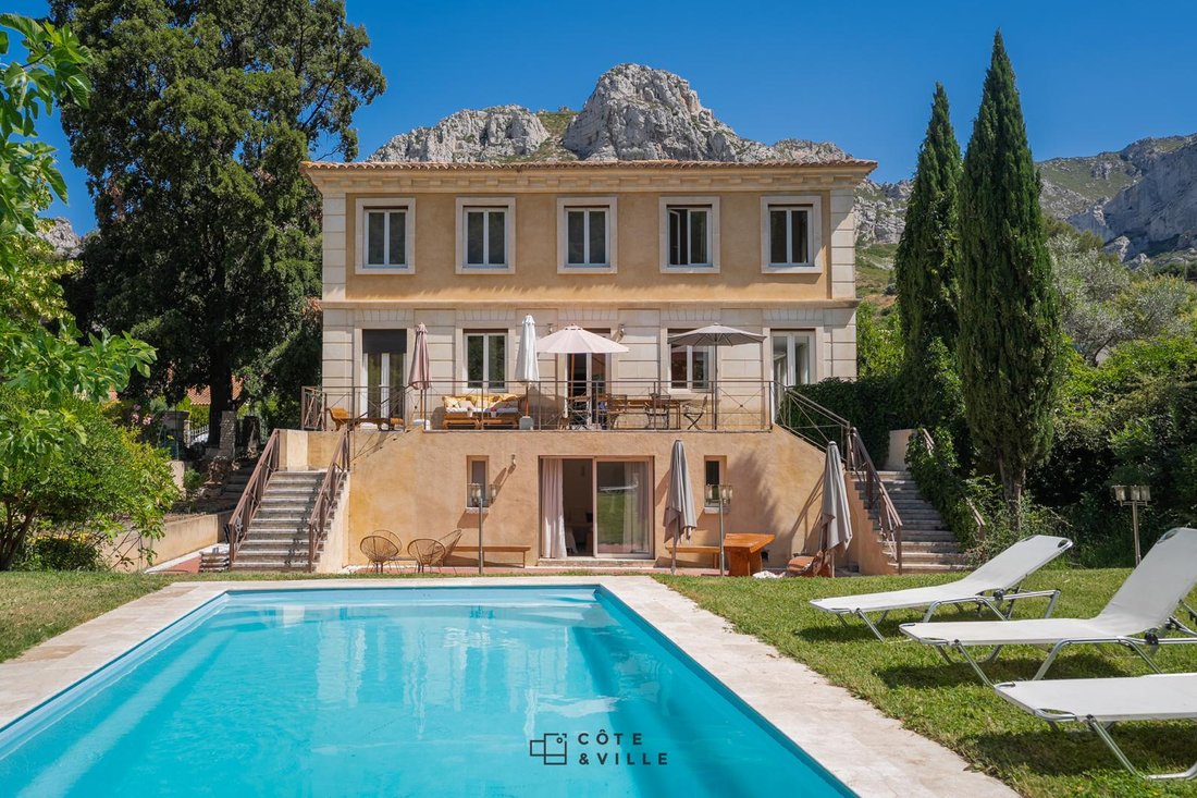 Villa in Le Redon, Marseille, Provence-Alpes-Côte d'Azur 2 - 18340308