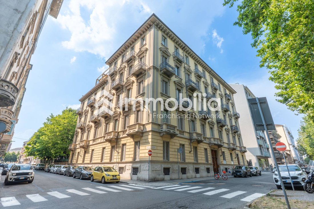 Apartment in Crocetta, Turin, Piedmont 1 - 18341656