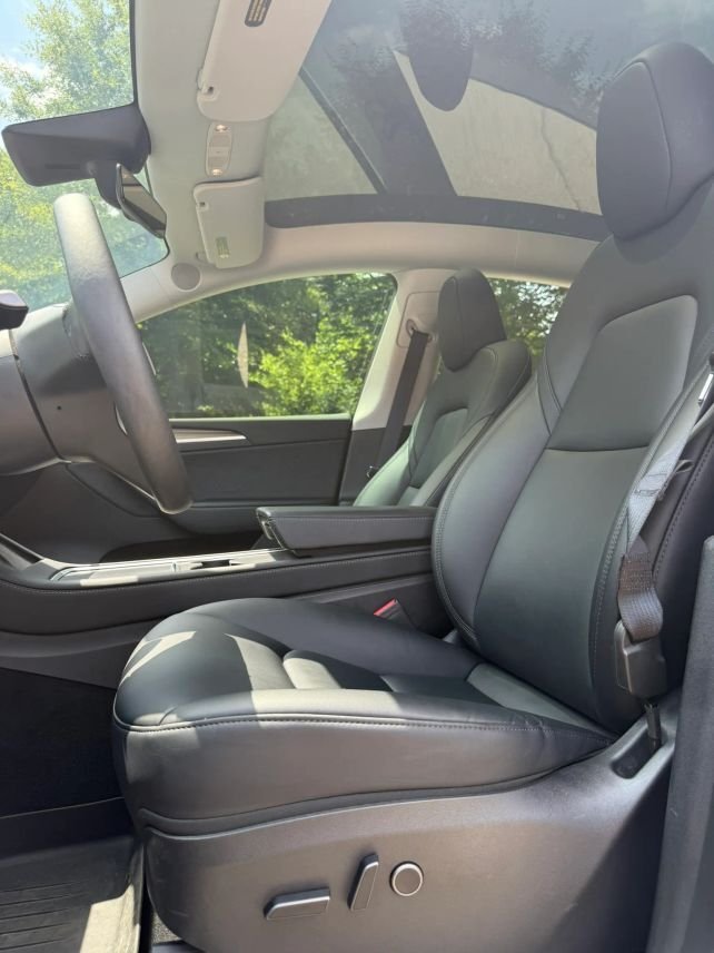 Suv in Lithia Springs, GA, United States 5 - 18338090
