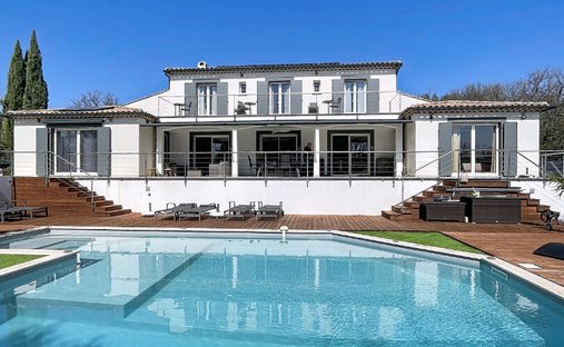 Villa in Ollieres, Provence-Alpes-Côte d'Azur, France 1