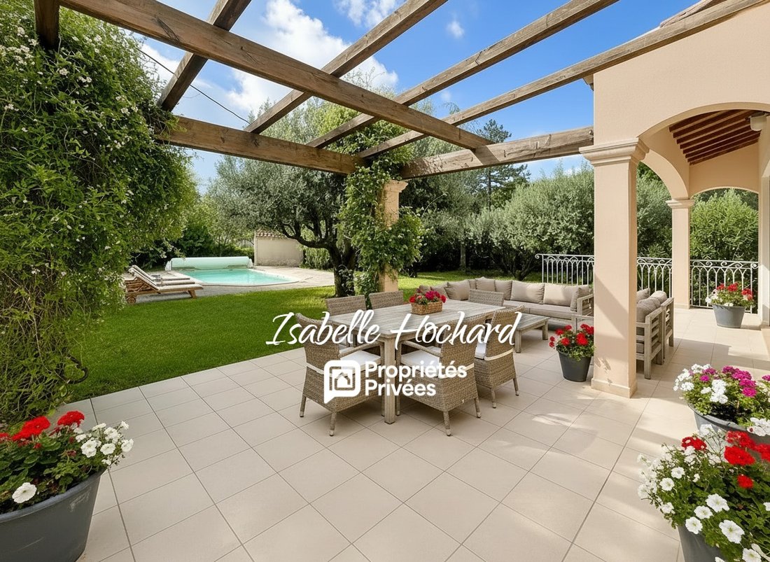 Villa in Les Rayols-Saint Lazare-Les Bousquets, Cuers, France 1 - 18341461