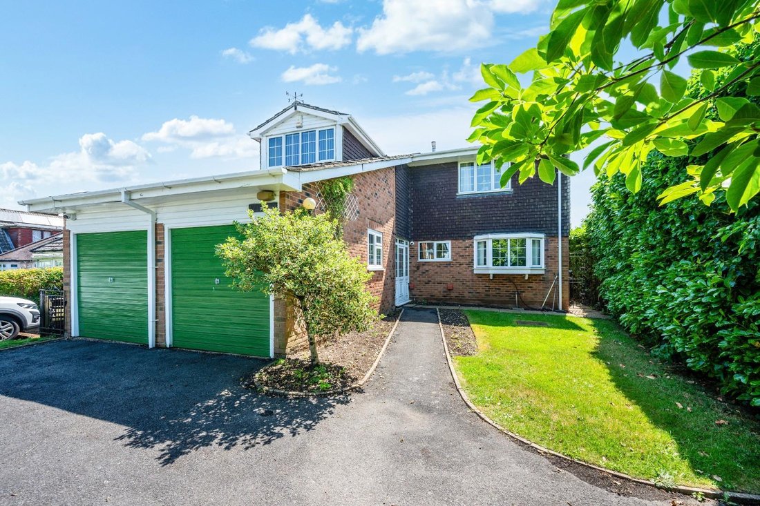 House in Banstead, Reigate and Banstead, England 1 - 18339854