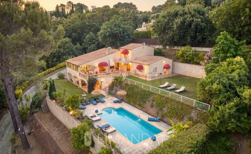 Villa in Les Indes les-Groulles, Mouans-Sartoux, France 1