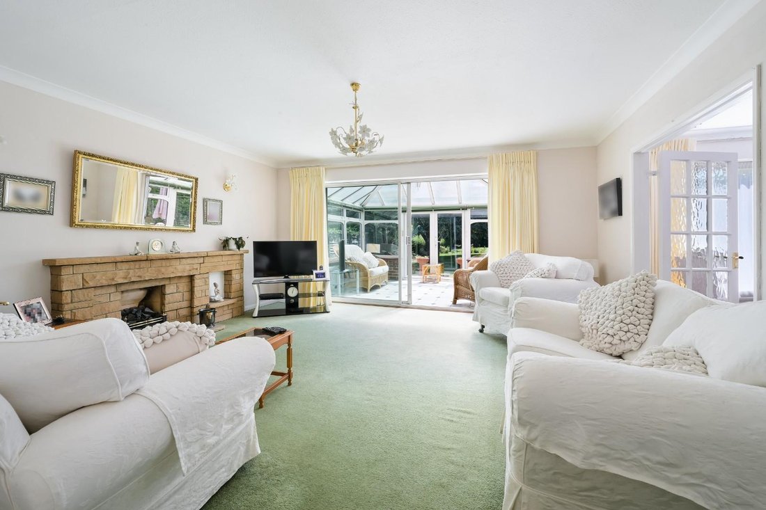 House in Banstead, Reigate and Banstead, England 4 - 18339854