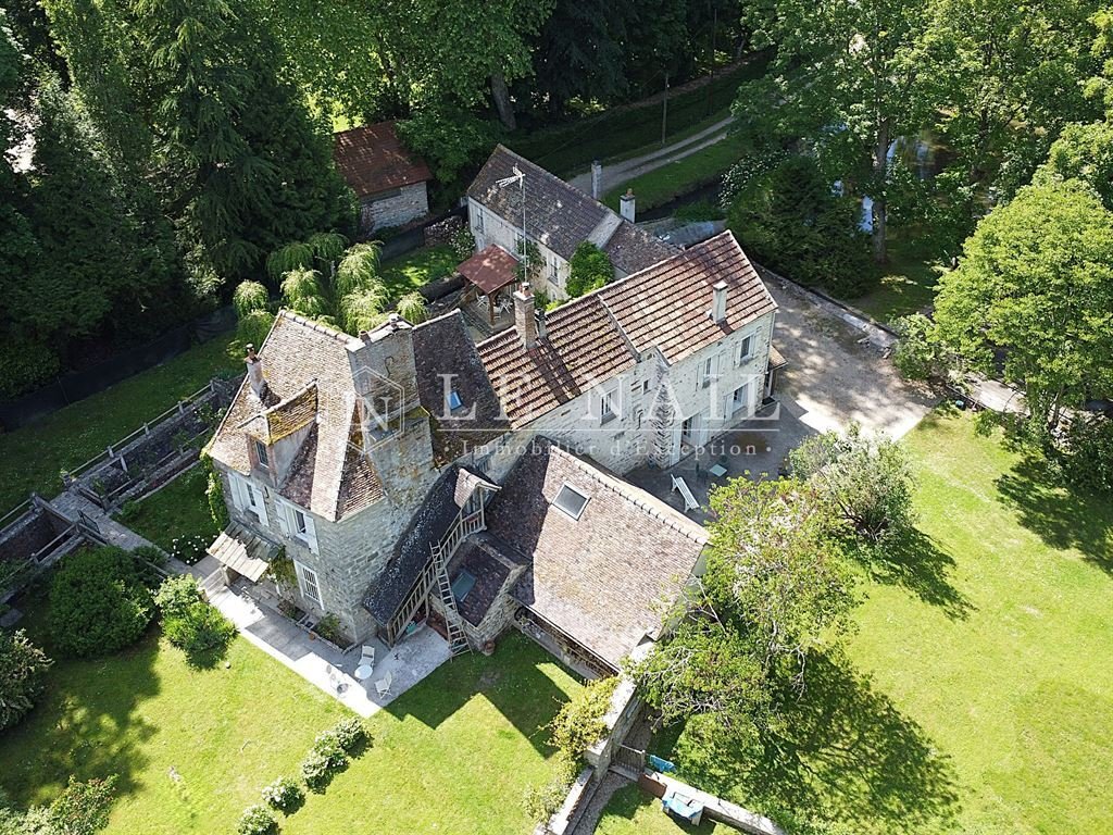 Rive de Seine Sud Est, Melun, France 1 - 18031392