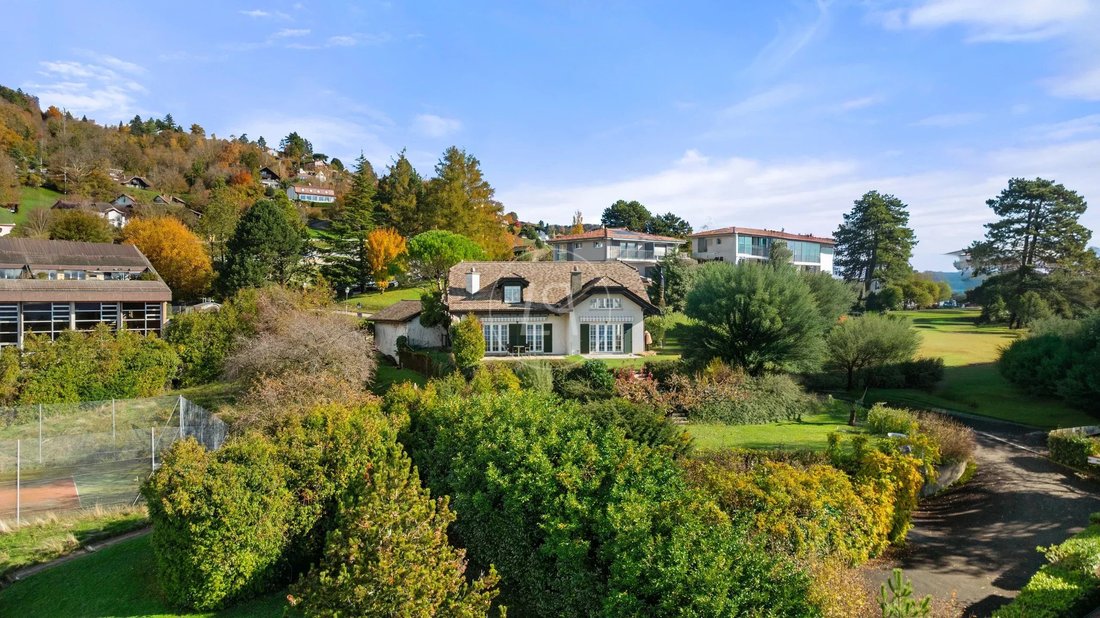 House in Bourg-en-Lavaux, Vaud, Switzerland 2 - 18339903