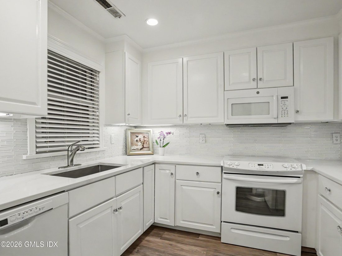 Condo in Greenwich, Connecticut, United States 5 - 18269272