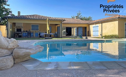 Villa in Ollieres, Provence-Alpes-Côte d'Azur, France 1