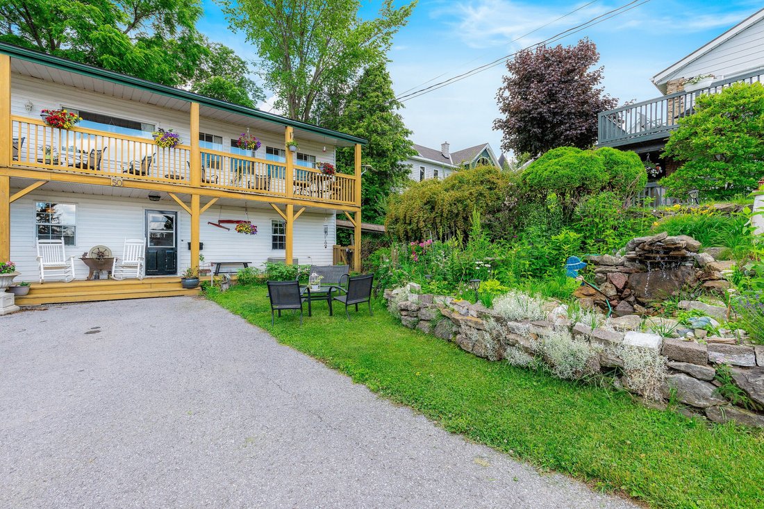 Farm Ranch in Gananoque, Ontario, Canada 3 - 18342165