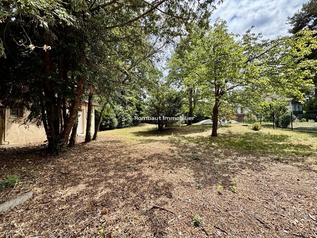 Land in Bourg-La Feuillaume Nord, La Celle-Saint-Cloud, France 1 - 18341958