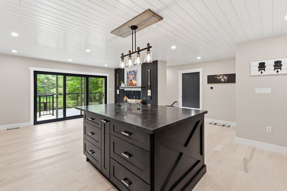 House in Muskoka Lakes, Ontario, Canada 3 - 18336651